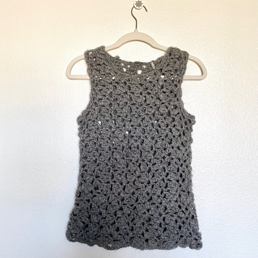 Elie Tahari Gray Hand Knit Sleeveless Pullover XS